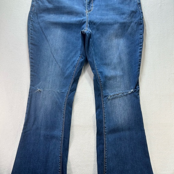Women’s EST. 1946 Denim Classic Jeans Cut/Stitched Knees Size 20W - Picture 4 of 10